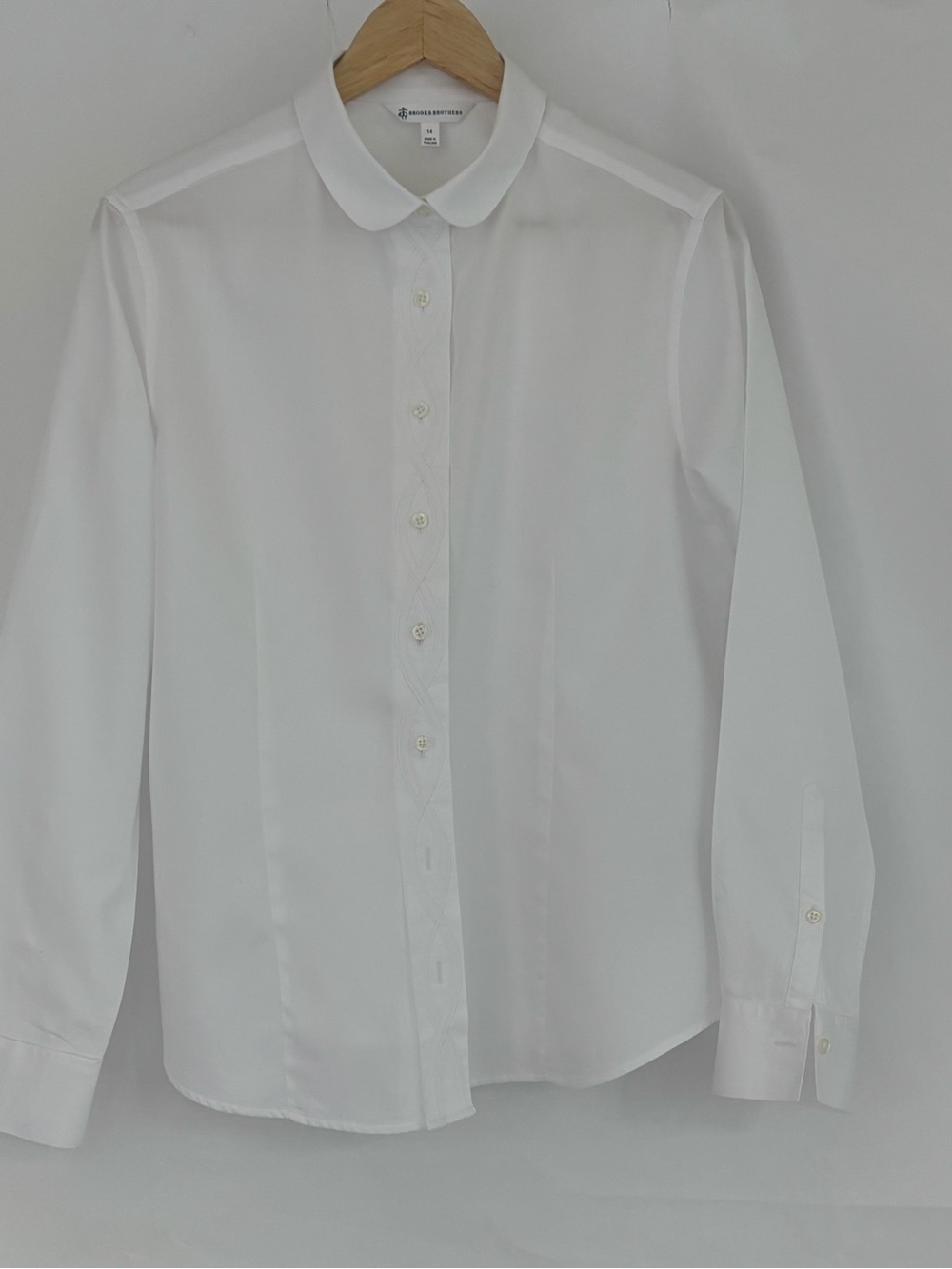 Brooks Brothers, ladies, Peter Pan collar,
Size 14, white